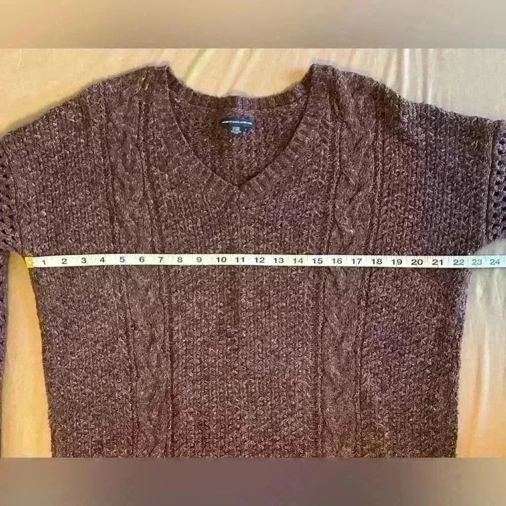 American Eagle chunky women’s sweater size L long